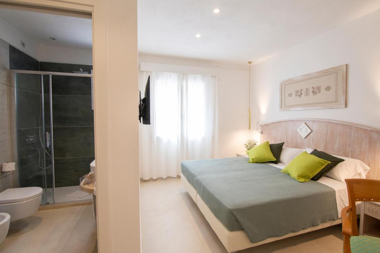Tabernabe Hotell Tortolì Exteriör bild