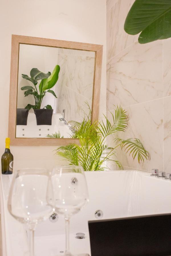 Tabernabe Hotell Tortolì Exteriör bild