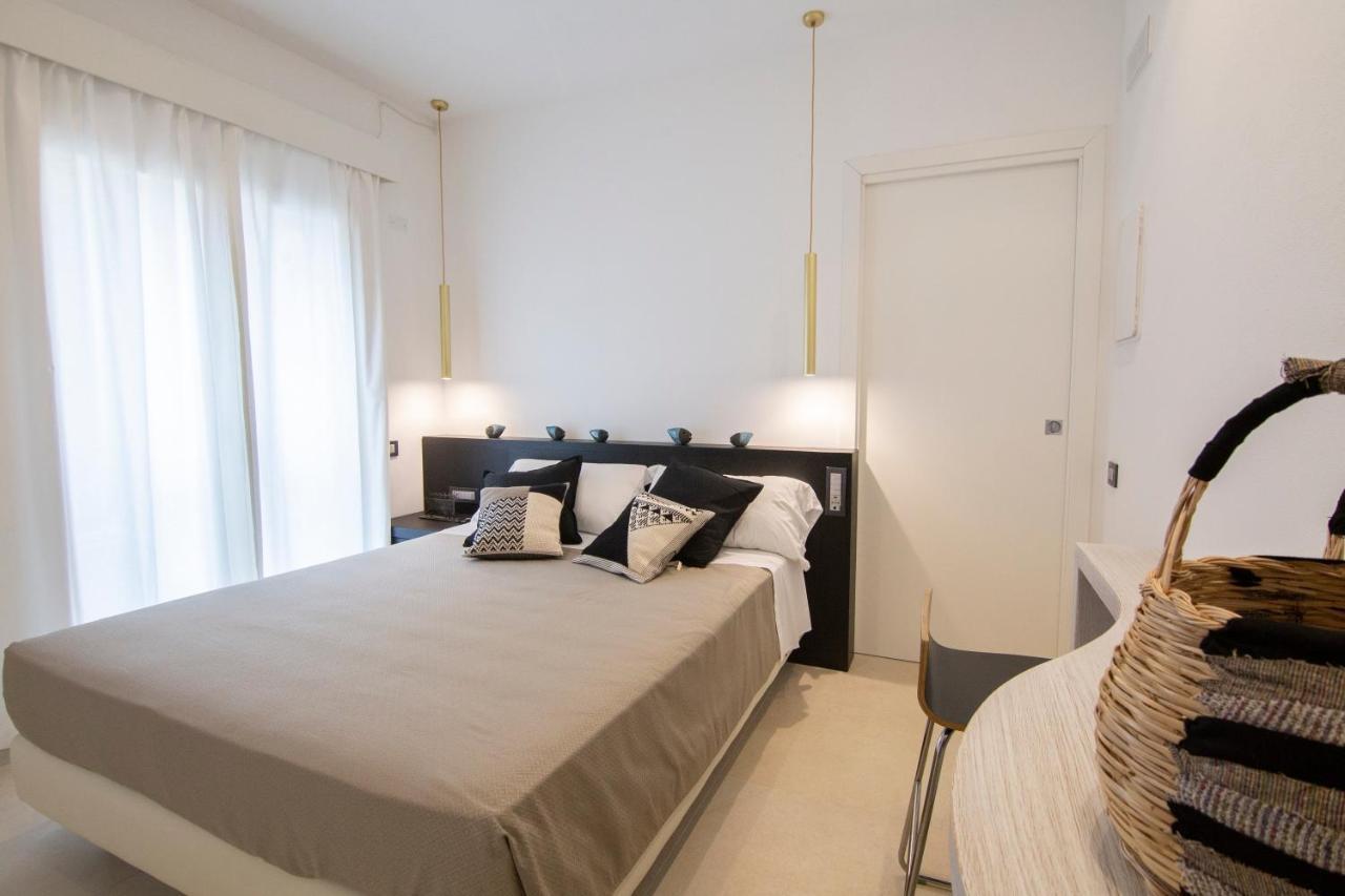 Tabernabe Hotell Tortolì Exteriör bild