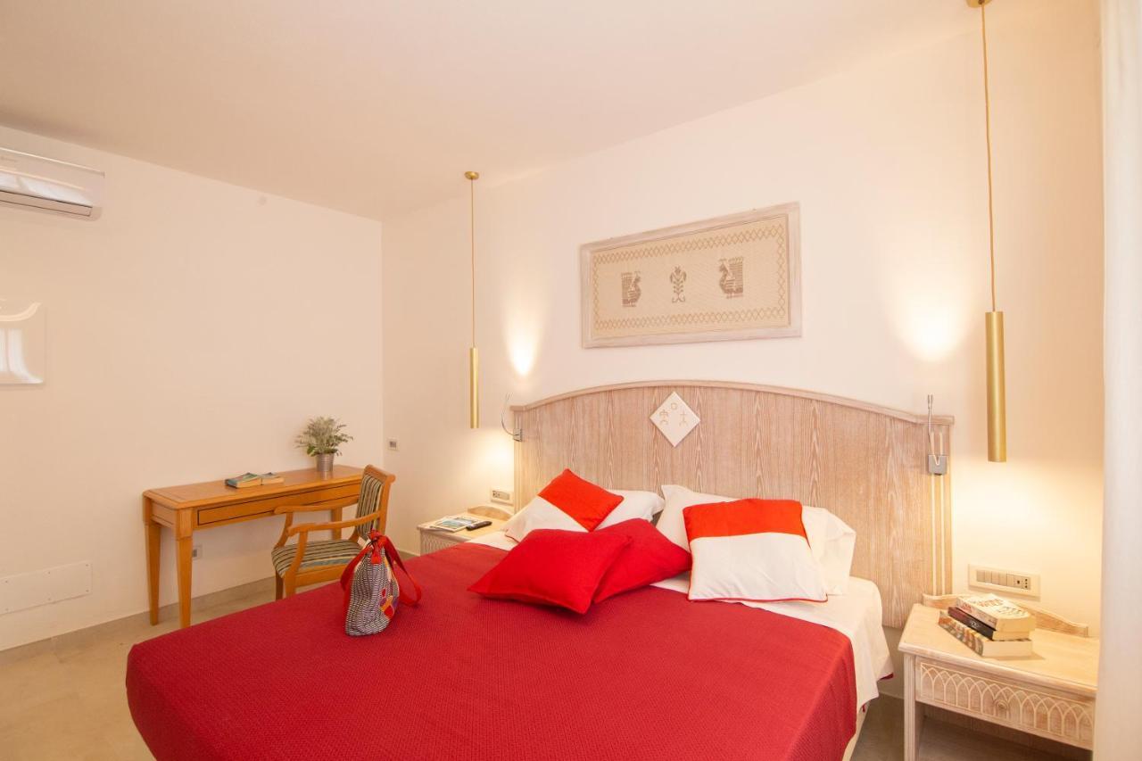 Tabernabe Hotell Tortolì Exteriör bild