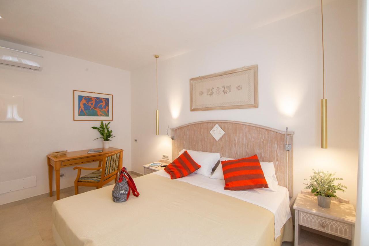 Tabernabe Hotell Tortolì Exteriör bild