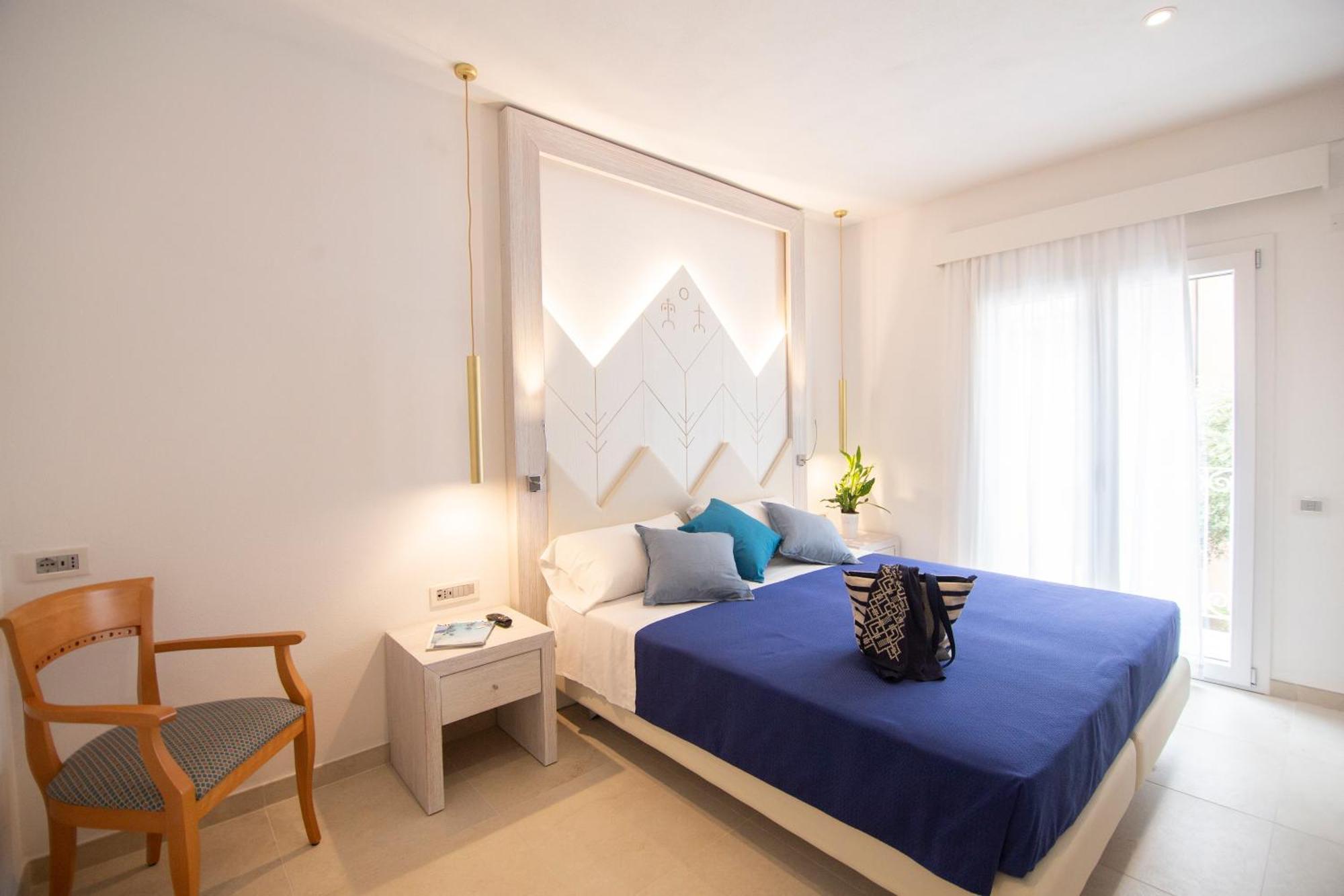 Tabernabe Hotell Tortolì Exteriör bild